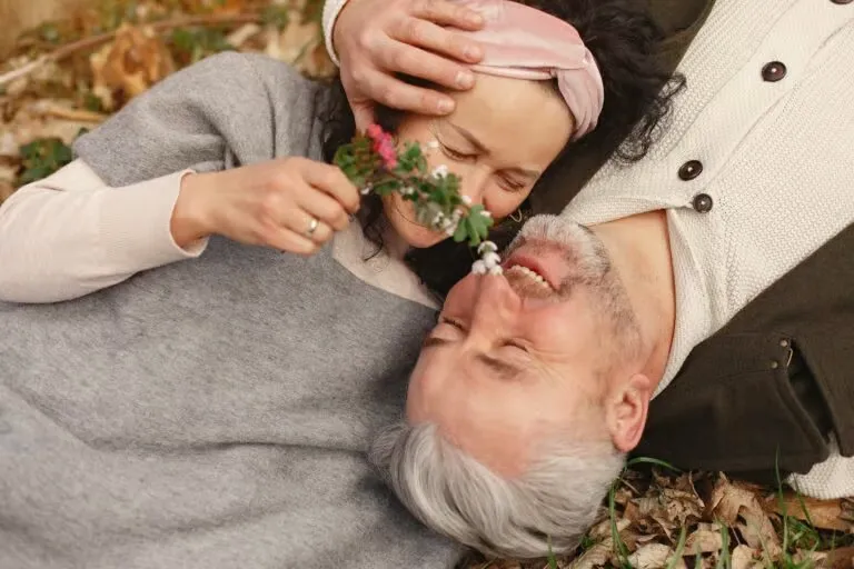 Eldri borgarar undir suðrænni sól